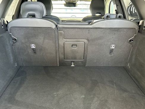 Certified 2025 Volvo XC60 B5 Plus image 27