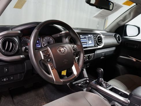 Used 2020 Toyota Tacoma SR5 image 7