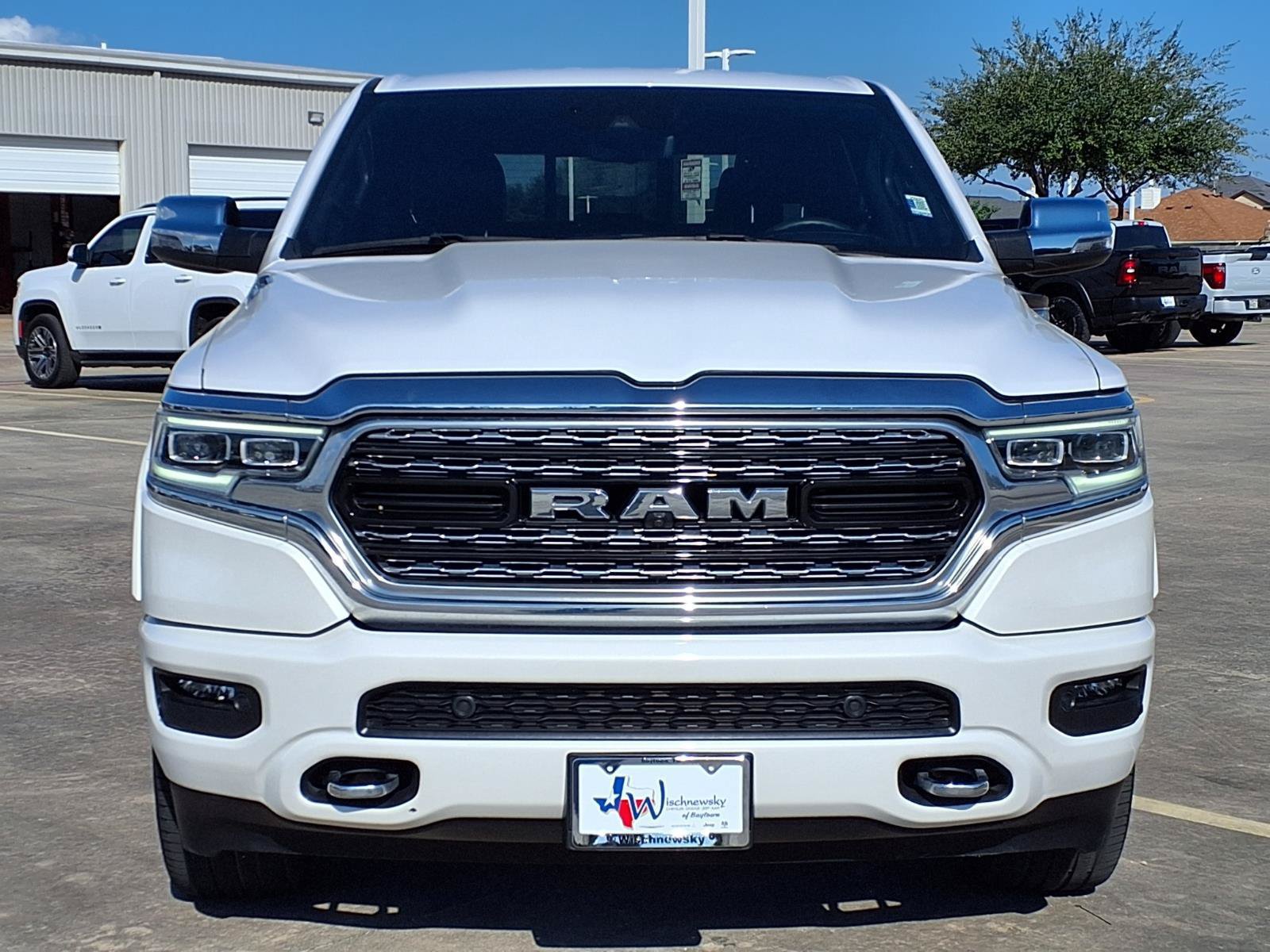 Used 2024 RAM 1500 Limited AWD/4WD image 2