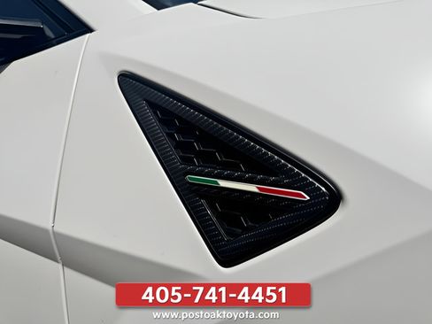 Used 2020 Lamborghini Urus AWD/4WD image 14