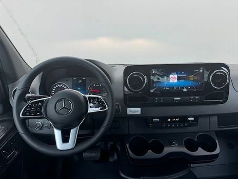 New 2024 Mercedes-Benz Sprinter 144 Cargo image 3