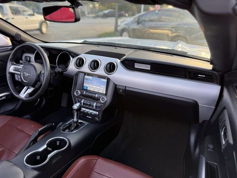 Used 2016 Ford Mustang Premium image 12