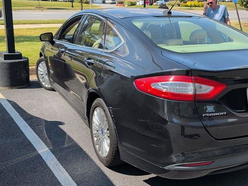 Used 2014 Ford Fusion SE w/ Equipment Group 502A FWD image 3