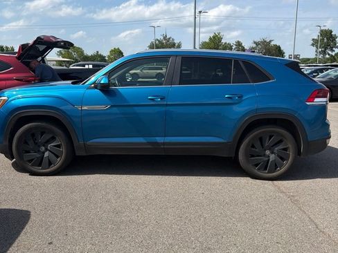 Used 2024 Volkswagen Atlas Cross Sport SE AWD/4WD image 1