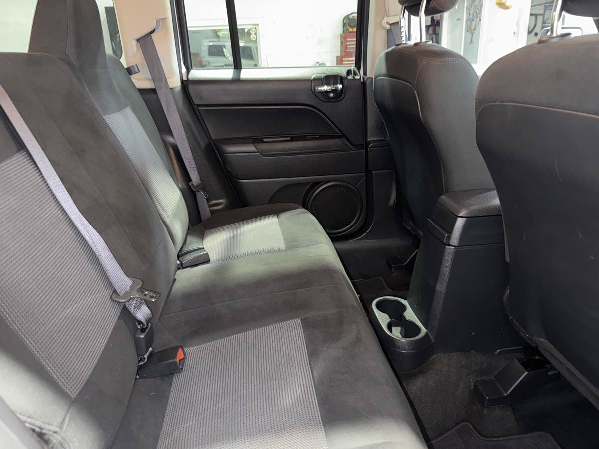 Used 2015 Jeep Patriot Sport w/ Power Value Group FWD image 24