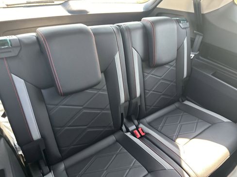 New 2026 Volkswagen Atlas Peak Edition image 39