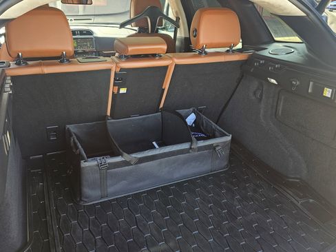 Used 2018 Jaguar F-PACE Portfolio image 19