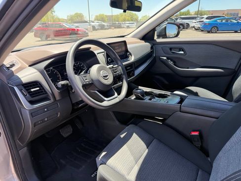 Used 2023 Nissan Rogue SV FWD image 13