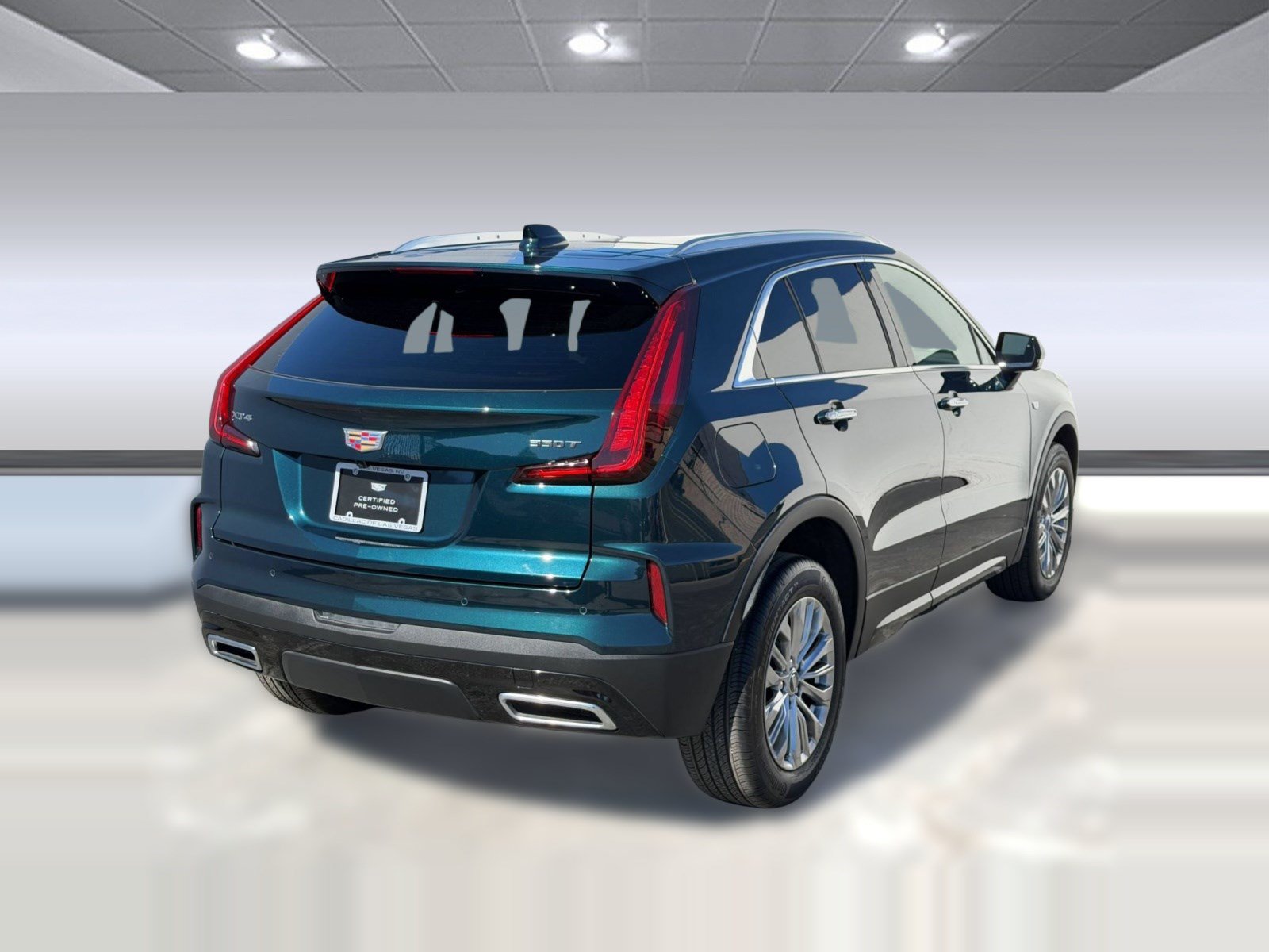 Used 2025 Cadillac XT4 Premium Luxury FWD image 8