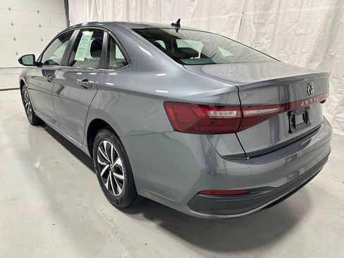 Used 2025 Volkswagen Jetta S image 5