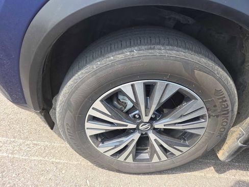 Used 2021 Nissan Rogue SV w/ Premium Package FWD image 8