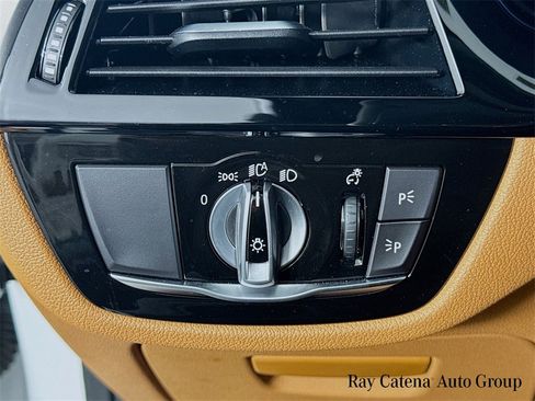 Certified 2023 BMW 530i xDrive w/ Premium Package image 10