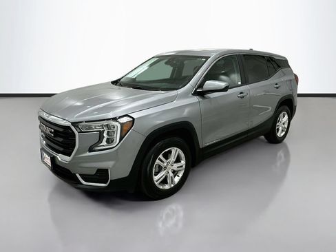 Certified 2024 GMC Terrain SLE AWD/4WD image 3