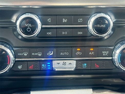 Used 2022 Ford F150 Lariat w/ Equipment Group 502A High image 21