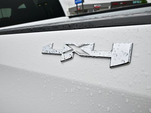 Used 2023 GMC Sierra 1500 Elevation AWD/4WD image 11