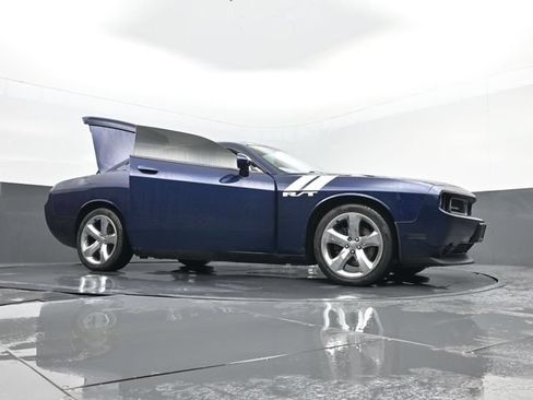Used 2014 Dodge Challenger SXT Plus RWD image 29