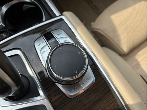 Used 2016 BMW 750i RWD image 35