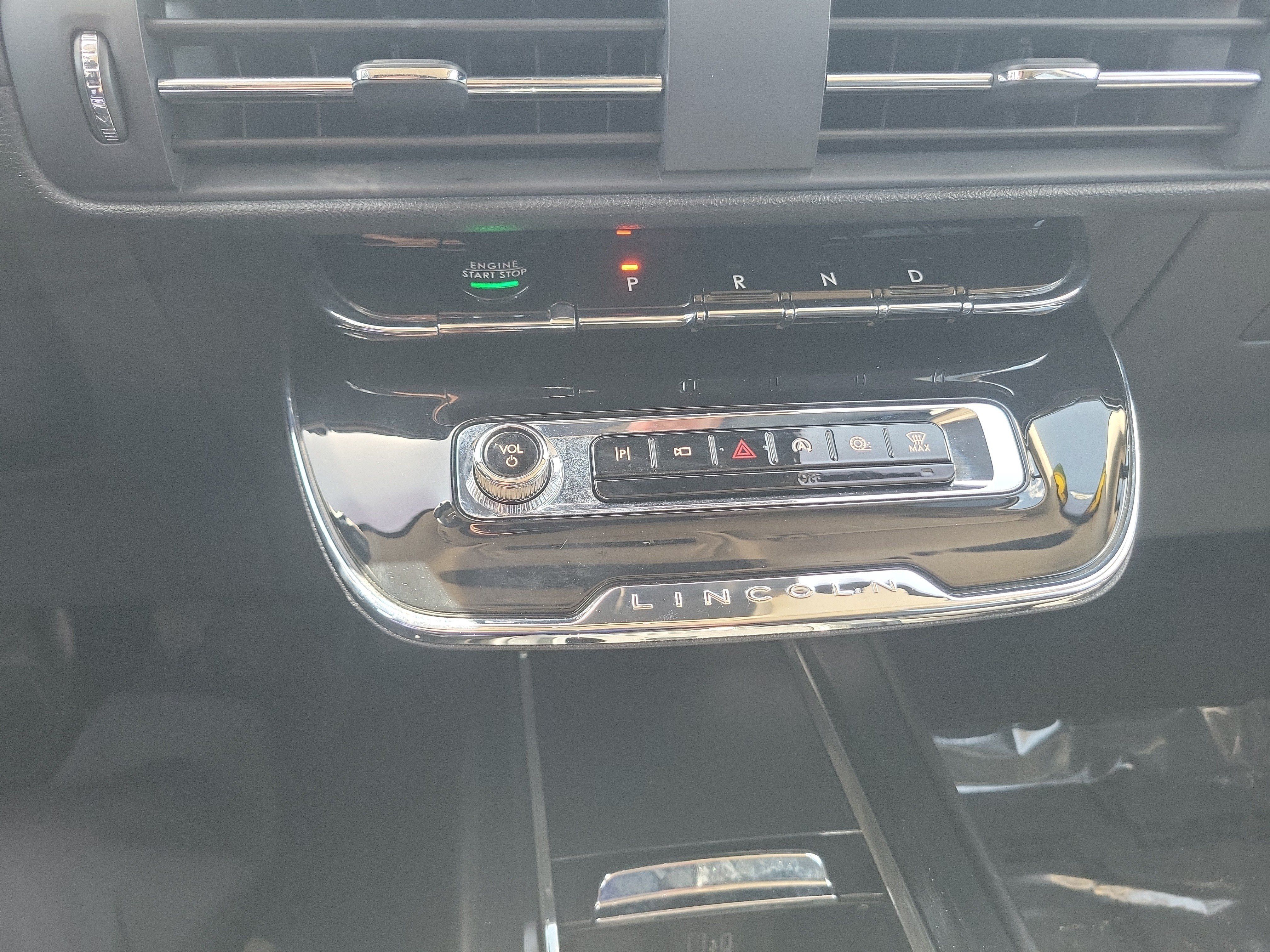 Used 2023 Lincoln Corsair AWD image 28