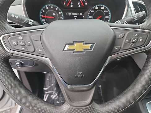 Certified 2024 Chevrolet Equinox LS w/ Driver Confidence II Package image 11