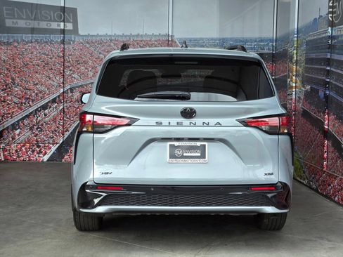 Certified 2026 Toyota Sienna XSE FWD image 7