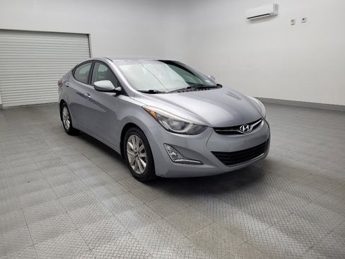 Used 2015 Hyundai Elantra SE w/ Option Group 02 FWD image 13