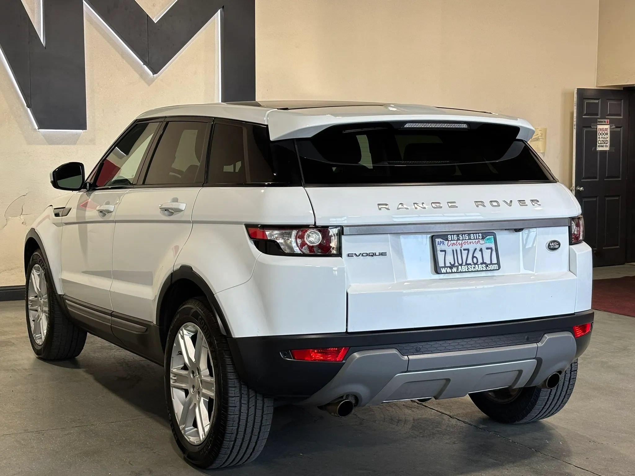 Used 2015 Land Rover Range Rover Evoque Pure Plus AWD/4WD image 6