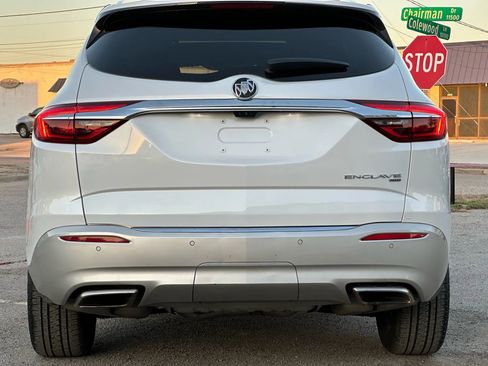 Used 2019 Buick Enclave Avenir w/ Avenir Technology Package image 5