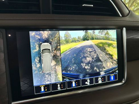 Used 2022 GMC Yukon Denali RWD image 53