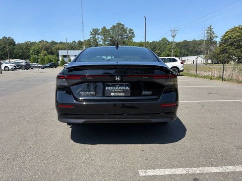 Used 2024 Honda Accord Sport image 6