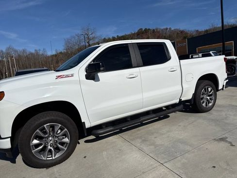 Used 2021 Chevrolet Silverado 1500 RST image 10