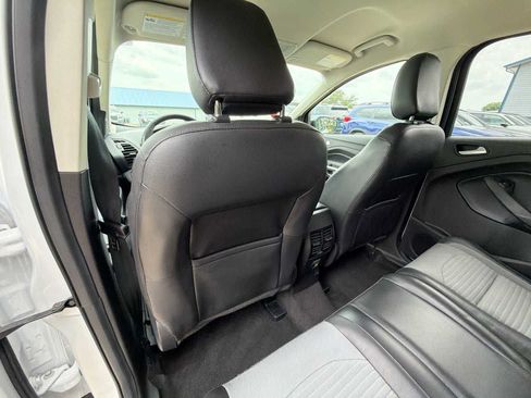 Used 2018 Ford Escape SE w/ SE Sport Appearance Package AWD/4WD image 15