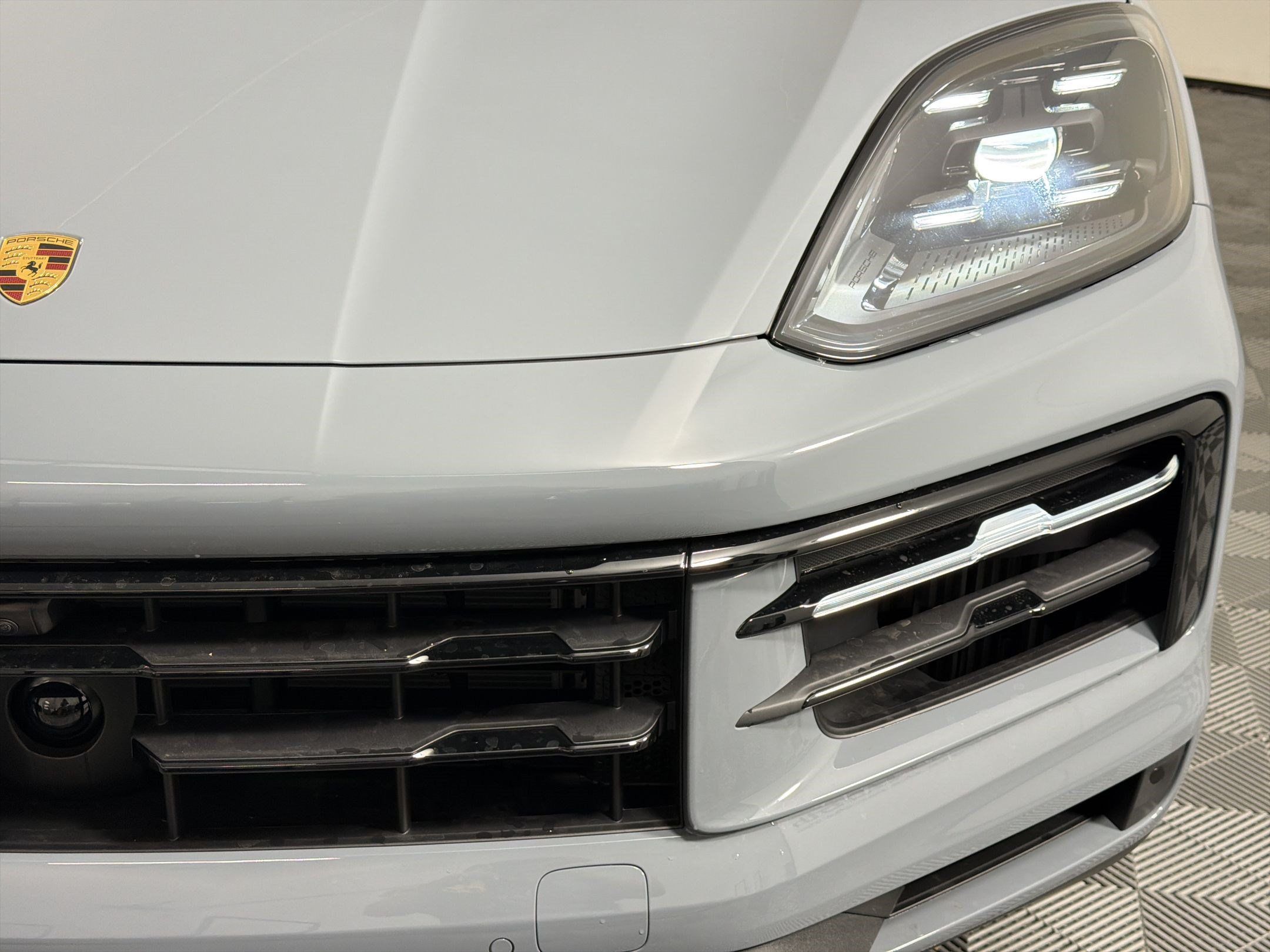 Certified 2026 Porsche Cayenne AWD/4WD image 11