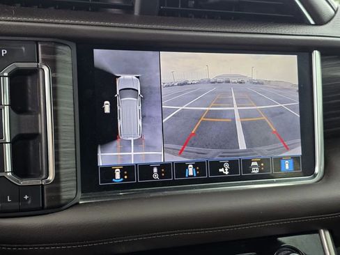 Used 2021 GMC Yukon Denali w/ Denali Ultimate Package AWD/4WD image 11