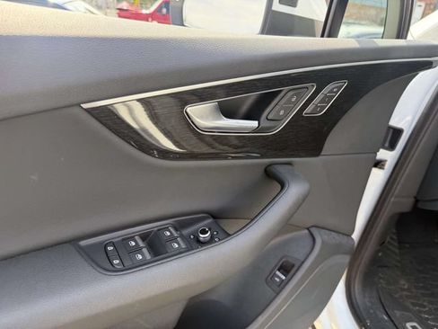 Used 2023 Audi Q7 2.0T Premium w/ Convenience Package AWD/4WD image 18