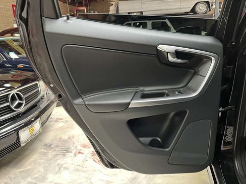Used 2015 Volvo XC60 T5 Platinum AWD/4WD image 28