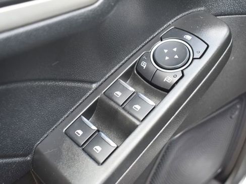 Used 2022 Ford Escape S AWD/4WD image 17