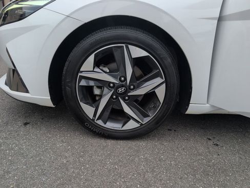 Certified 2023 Hyundai Elantra Limited w/ Cargo Package FWD image 28