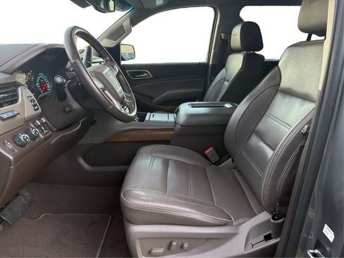 Used 2019 GMC Yukon XL Denali w/ Denali Ultimate Package AWD/4WD image 9