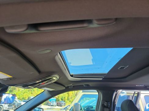 New 2025 Jeep Grand Cherokee Laredo X image 30