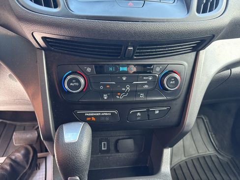 Used 2017 Ford Escape SE w/ Equipment Group 201A AWD/4WD image 24