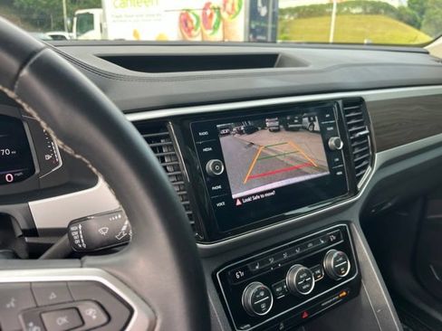 Used 2022 Volkswagen Atlas SE w/ Panoramic Sunroof Package FWD image 26