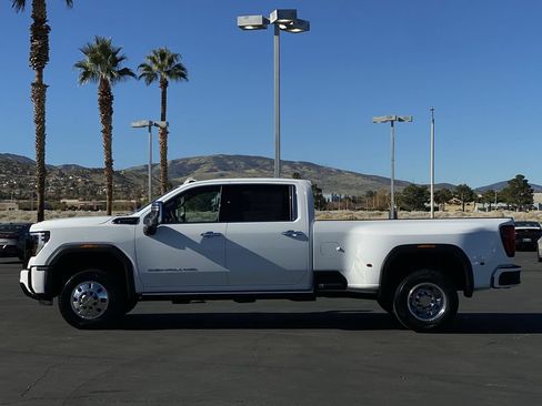 New 2026 GMC Sierra 3500 Denali Ultimate AWD/4WD image 16