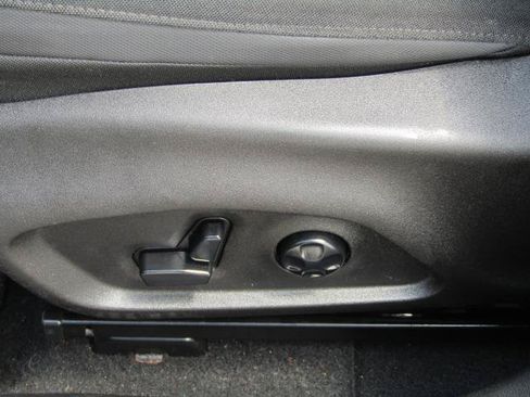 Used 2017 Jeep Renegade Altitude AWD/4WD image 17