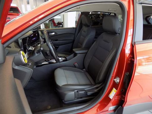 Used 2024 Chevrolet Trax LT w/ Driver Confidence Package FWD image 23