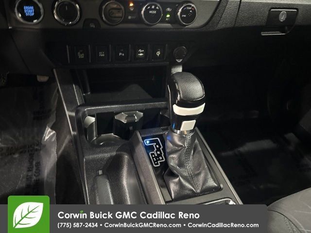 Used 2017 Toyota Tacoma TRD Off-Road AWD/4WD image 27