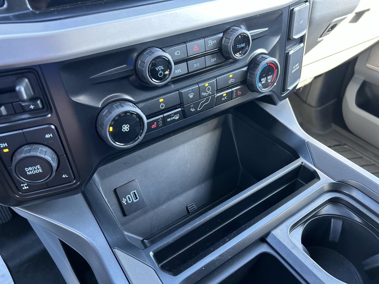 Used 2026 Ford F250 XLT w/ XLT Premium Package AWD/4WD image 29