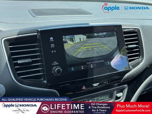 Used 2019 Honda Pilot Touring image 12