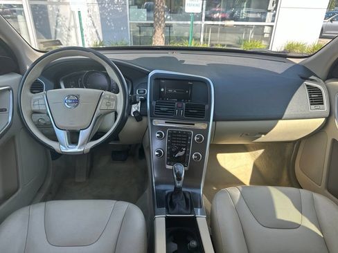 Used 2016 Volvo XC60 T5 Premier w/ Proximity Package AWD/4WD image 15