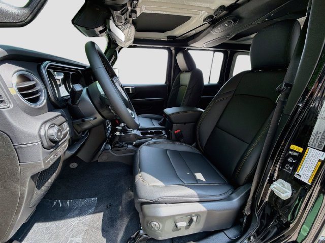 New 2026 Jeep Wrangler Unlimited Sahara AWD/4WD image 20