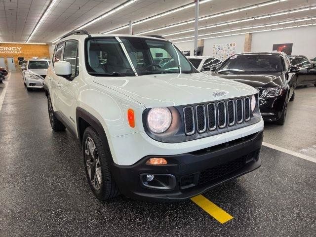 Used 2016 Jeep Renegade Latitude FWD image 4